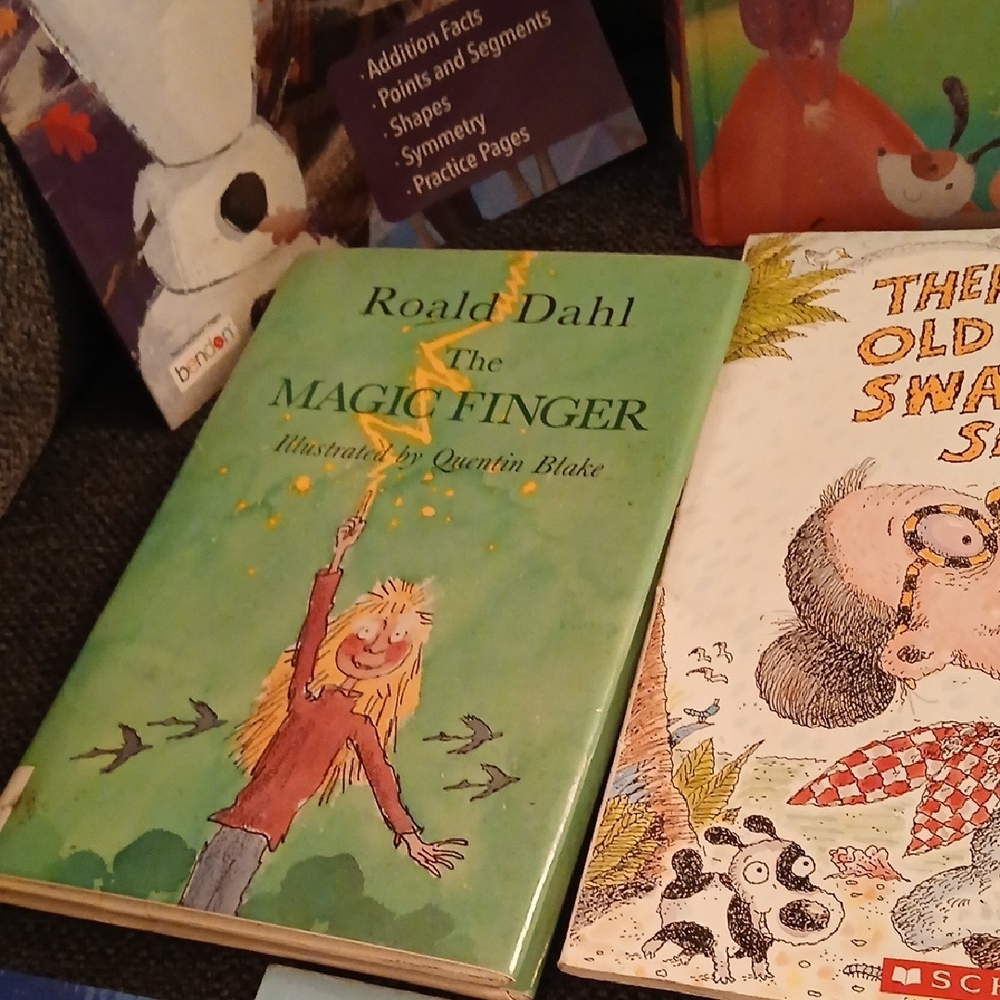 Children's Storybook Collection - Picture 4 of 9